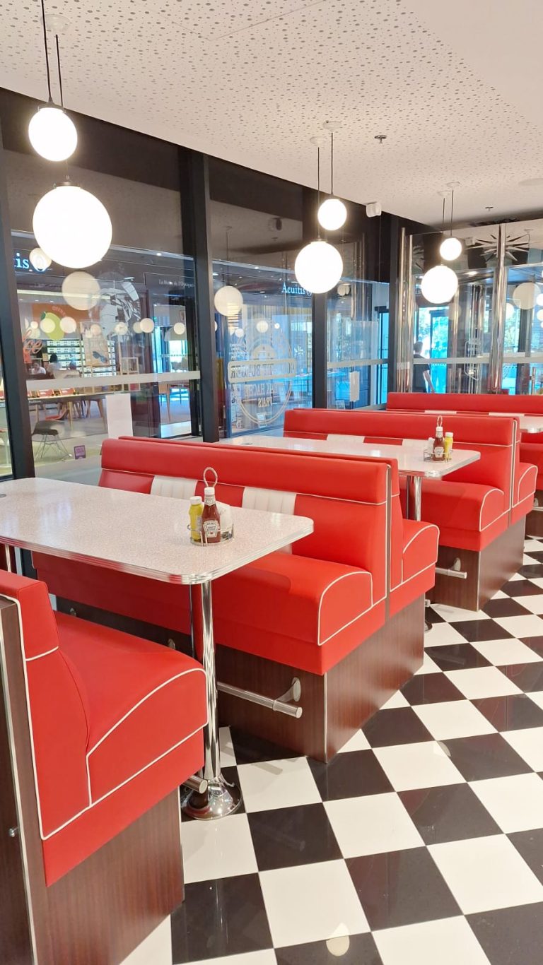Holly_diner